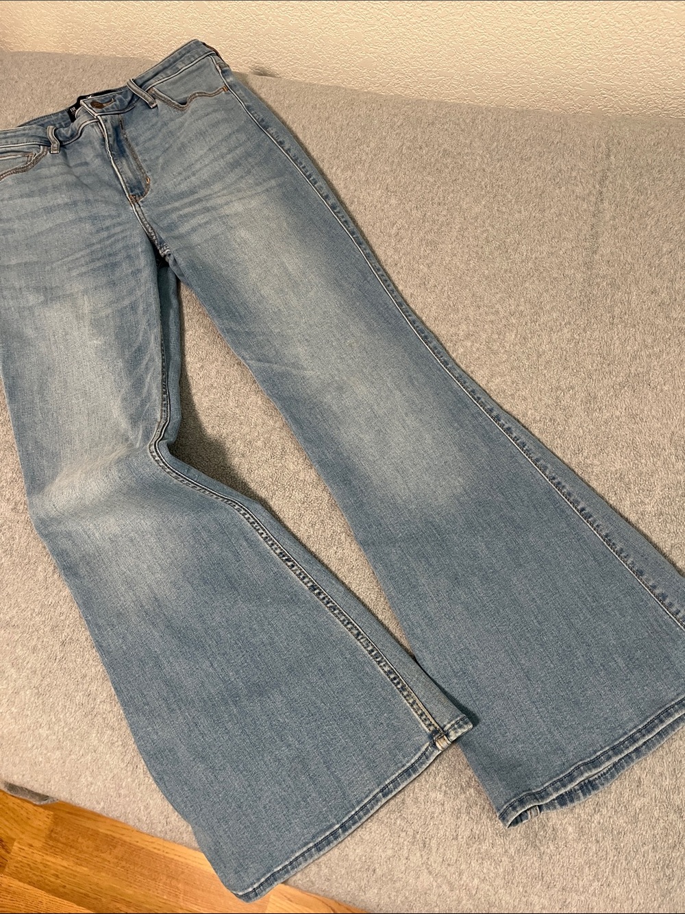 Womens Hollister High Rise Flare Jeans size 30 Boho Indie Festival
